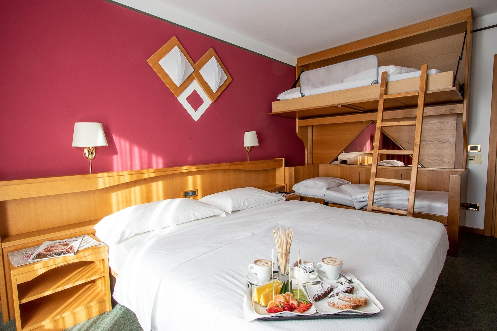 Hotel Santanton Бормио Экстерьер фото