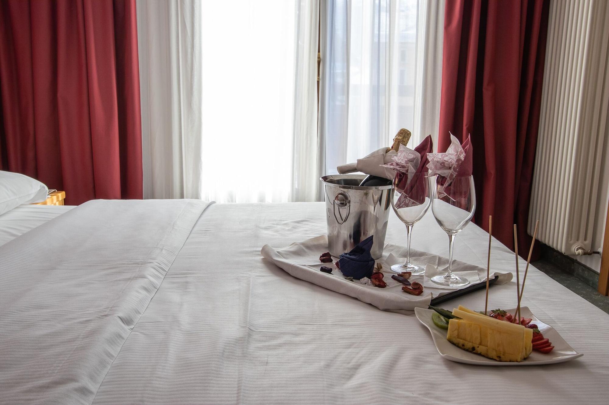 Hotel Santanton Бормио Экстерьер фото