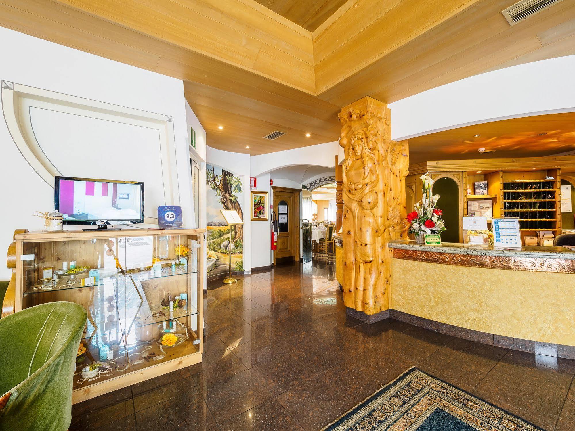 Hotel Santanton Бормио Экстерьер фото