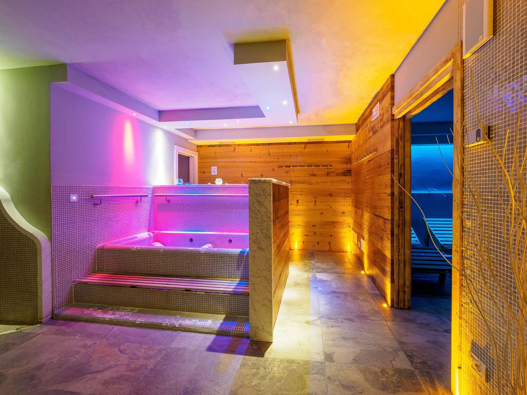 Hotel Santanton Бормио Экстерьер фото