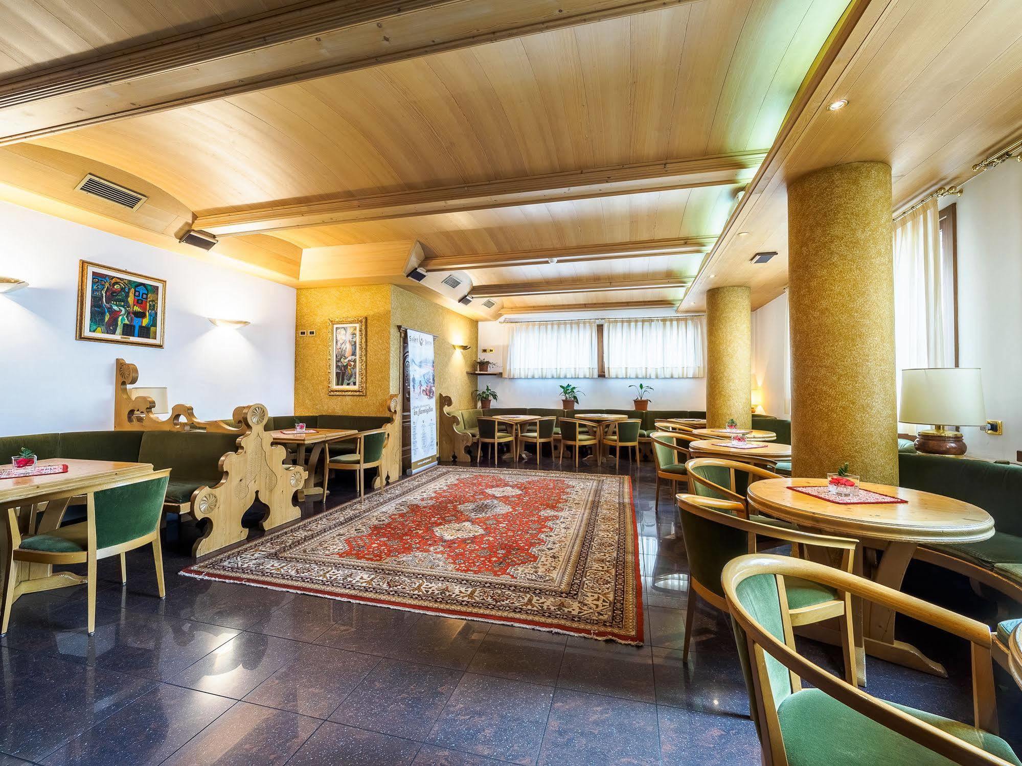 Hotel Santanton Бормио Экстерьер фото
