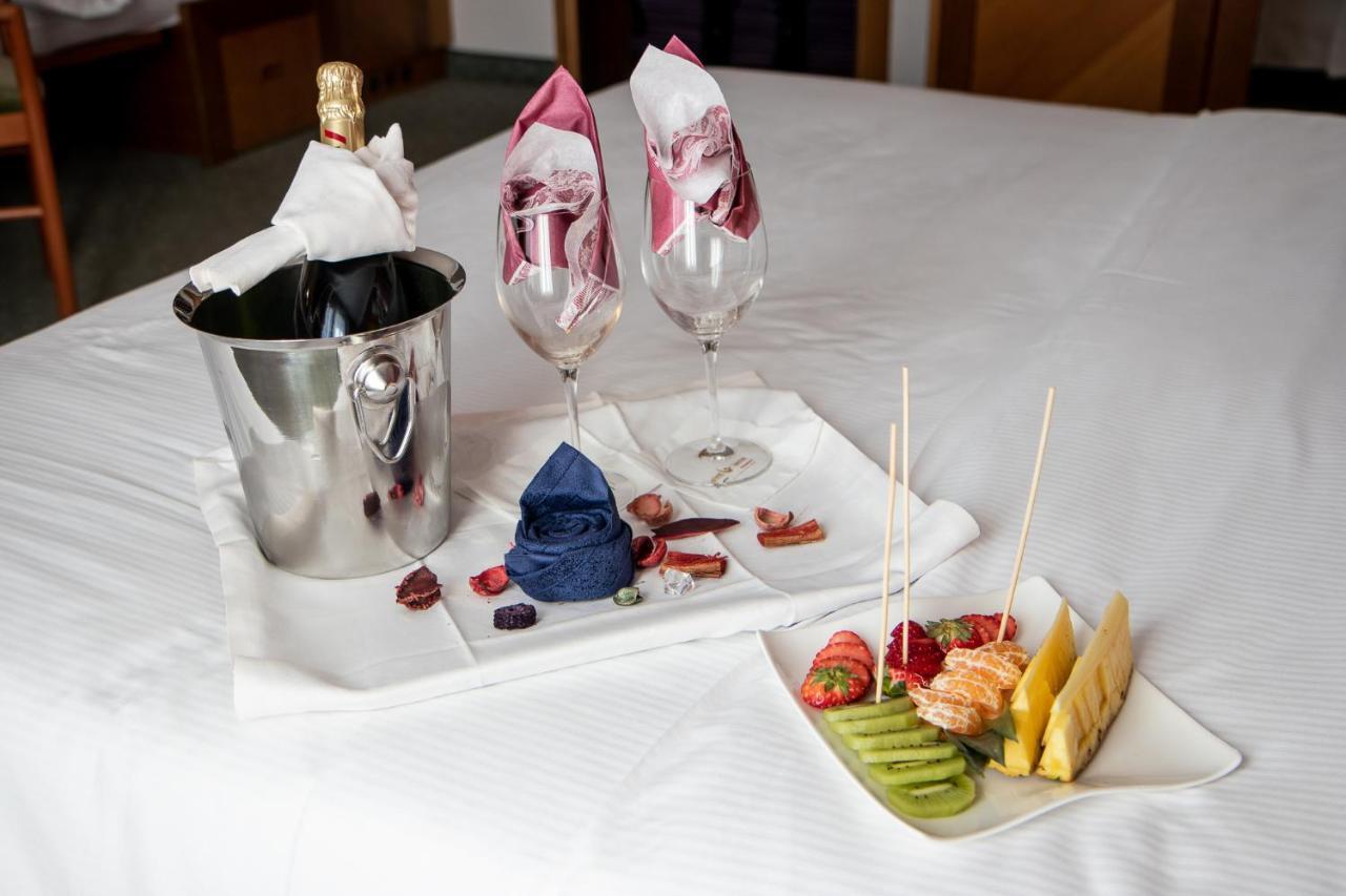 Hotel Santanton Бормио Экстерьер фото
