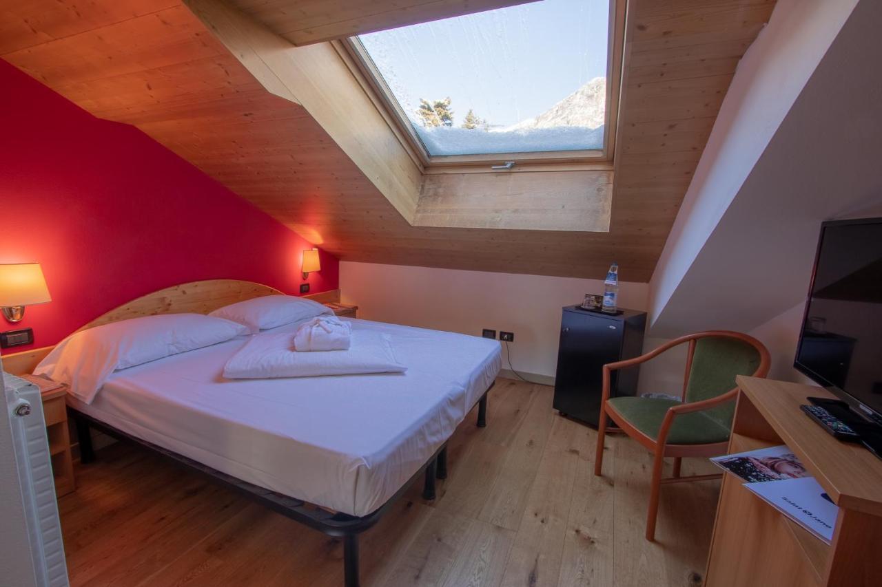 Hotel Santanton Бормио Экстерьер фото